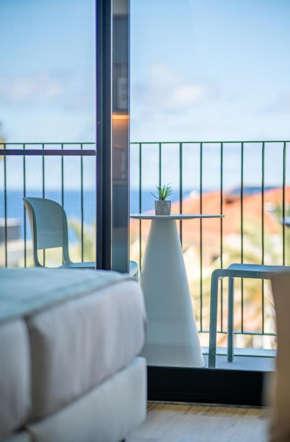 Studios By Aqua Natura Hotels Porto Moniz Exteriör bild