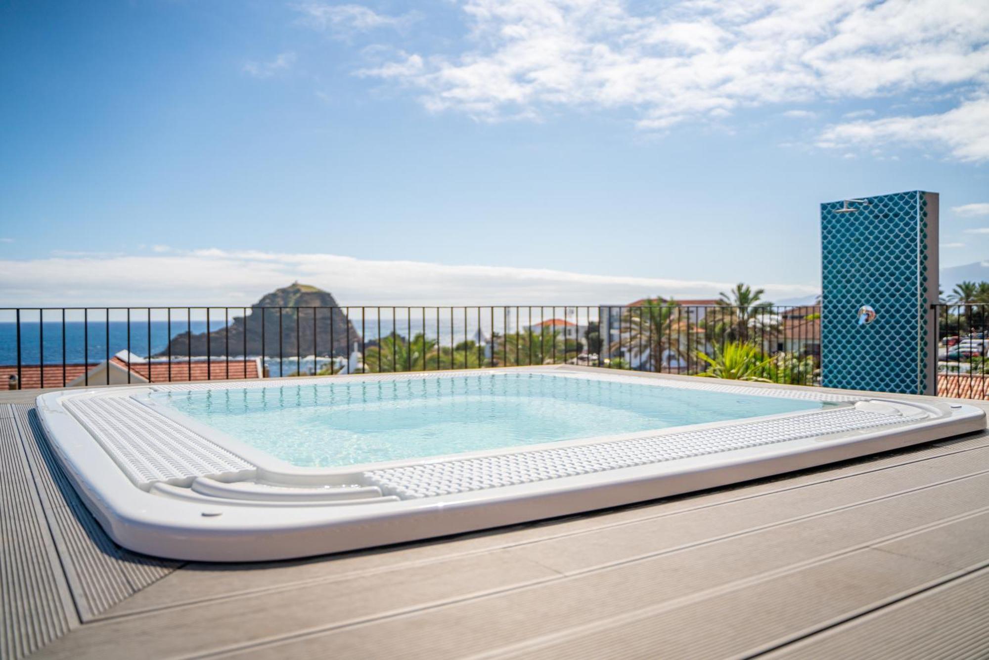 Studios By Aqua Natura Hotels Porto Moniz Exteriör bild