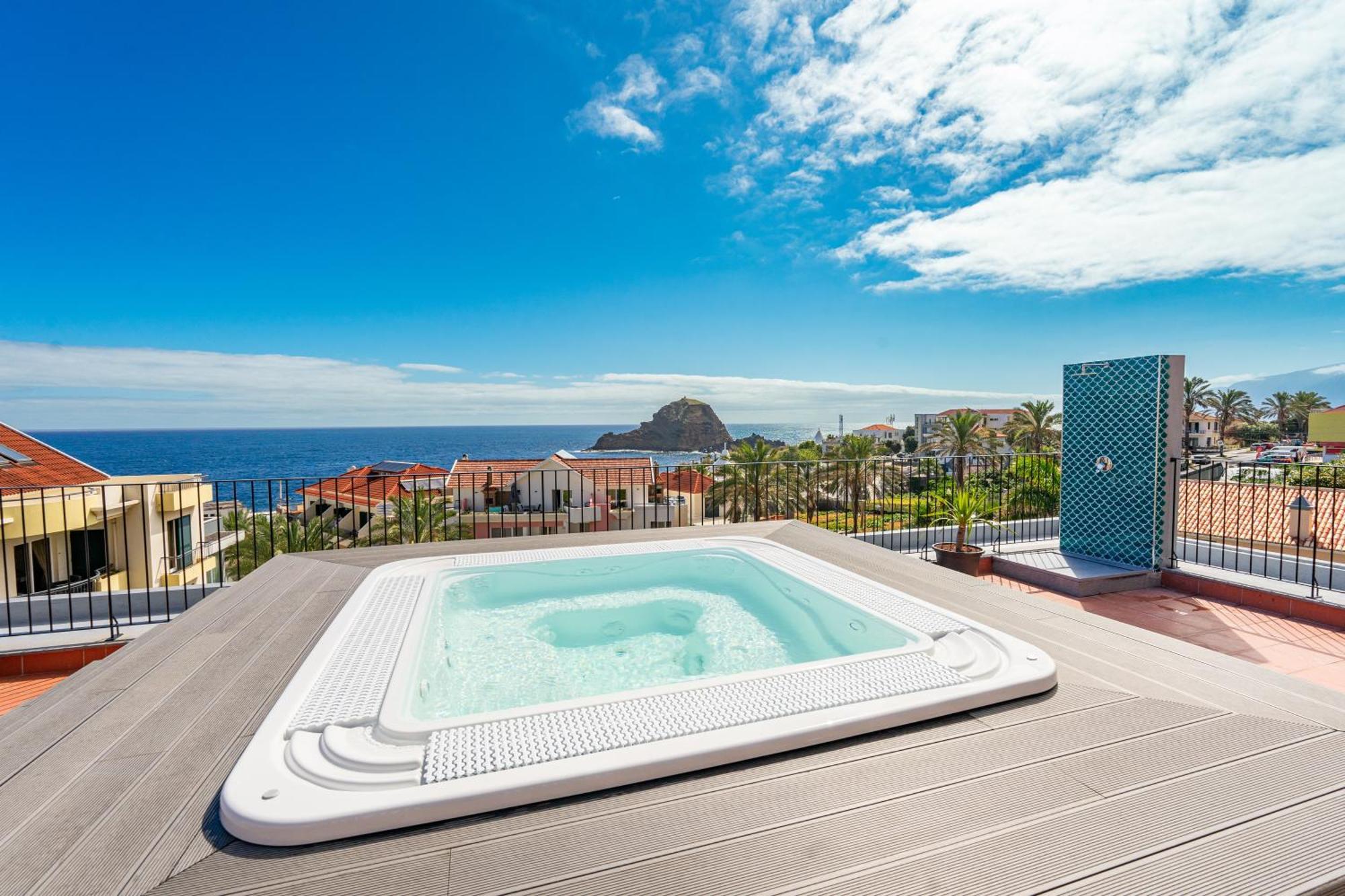 Studios By Aqua Natura Hotels Porto Moniz Exteriör bild
