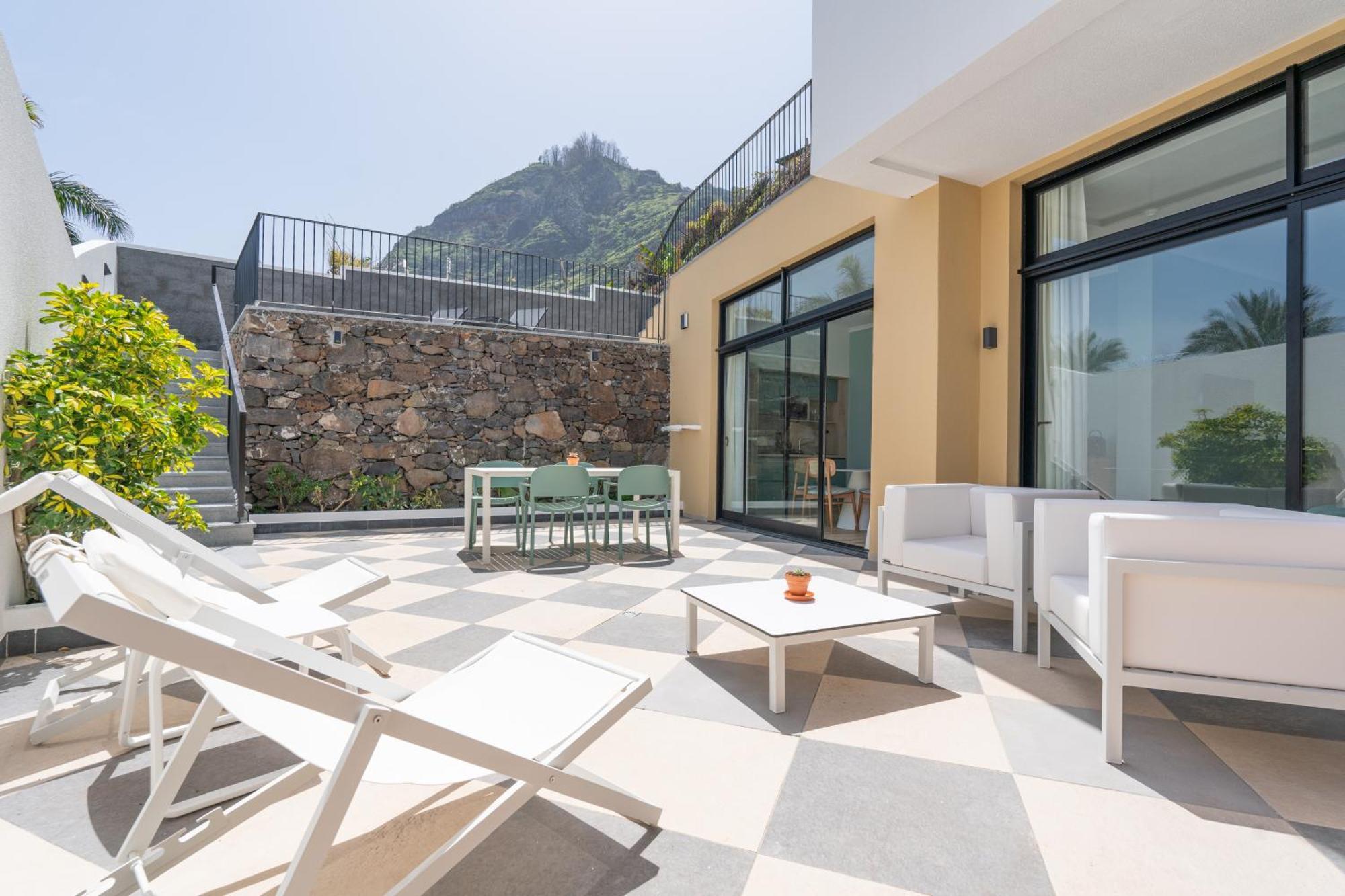 Studios By Aqua Natura Hotels Porto Moniz Exteriör bild